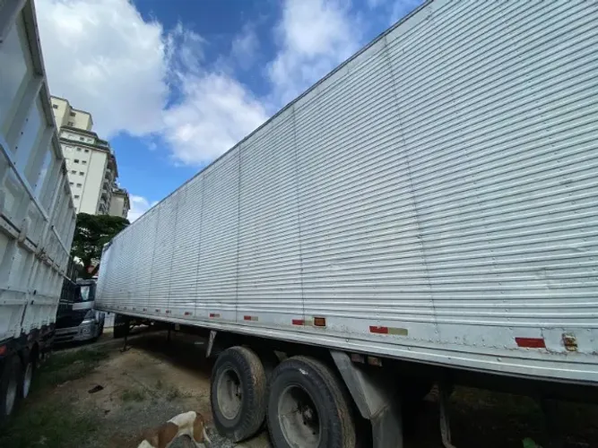 CARRETA BAÚ 30 PALETES VENDA OU LOCAÇÃO 1995
