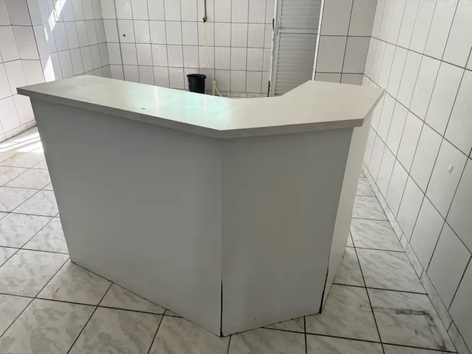 Balcão para loja em L