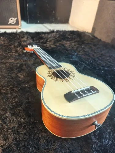 ukulele soprano (OEM)