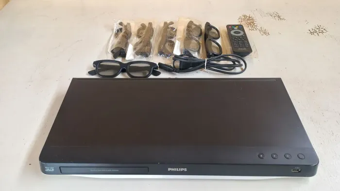 Blu-ray philips 3D com 6 óculos