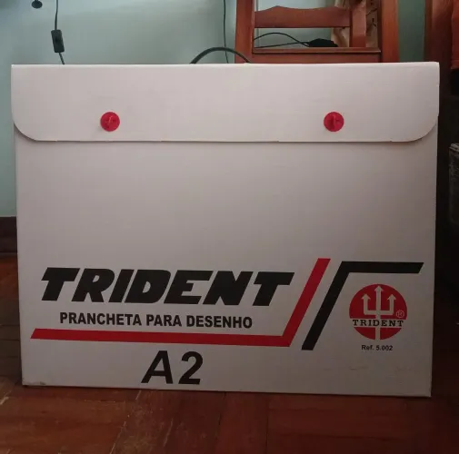 Vende-se prancheta Trident A2