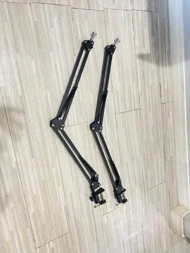 Dois Braços Articulados