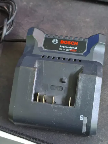 Carregador Bateria original Bosch GAL 18V-20 Bivolt 18V Parafusadeira Martelete Lixadeira
