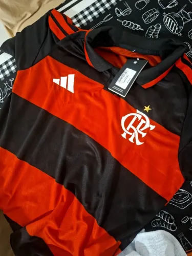 Camisa de futebol semi-nova