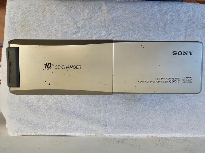 DISQUETEIRA SONY CDX-51 pra 10 CD'S Automotiva 