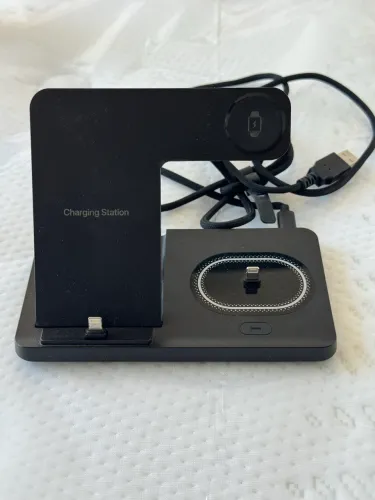 Carregador Iphone, apple watch e airpods 3 em 1
