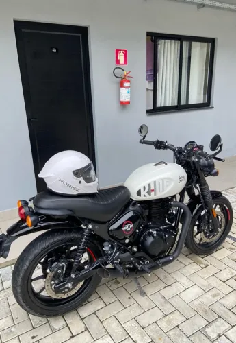 Hunter 350 Royal Enfield Nova