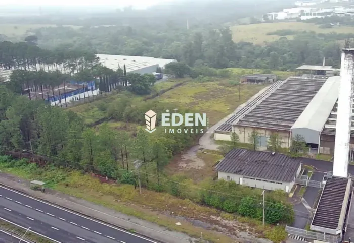 Galpão Industrial com 933,50m² para Locação na Avenida Paraná, Cajuru do Sul, Sorocaba/S