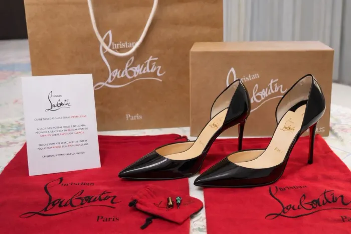 Scarpin Christian Louboutin Original - Preto Verniz, Novo, Sola Vermelha