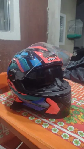 Capacete Fw3 em ótimo estado