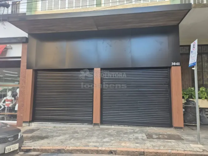 Salão Comercial para Locação com 320m² no Centro