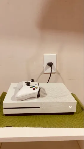 XBOX ONE S 1TB