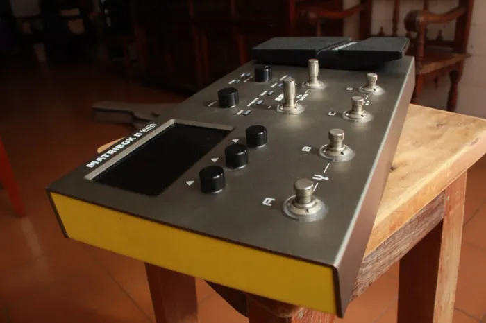 Pedaleira Sonicake Matribox 2 Pro - Pedal, reverb, delay, overdrive, amp de guitarra.