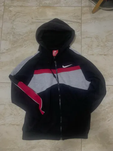 jaqueta de moletom com capuz Nike preta