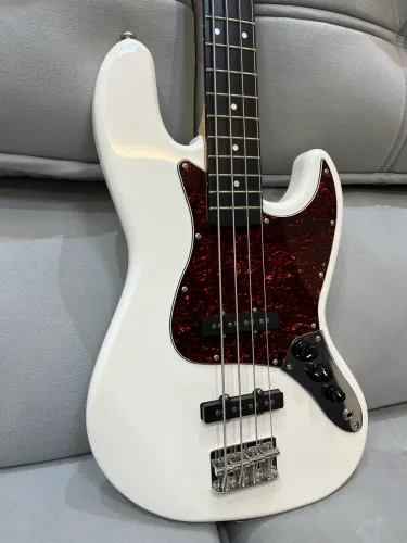 Contrabaixo Giannini GB-100 Jazz Bass