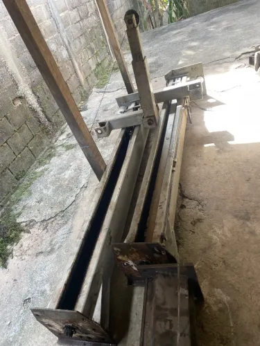 Vendo dois elevadores automotivos de 4 toneladas 