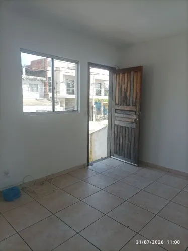 Casa 2 quartos sítio cercado, sem garagem