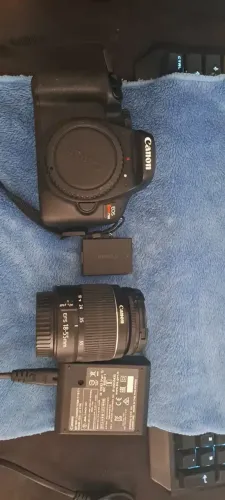 Canon Eos Rebel T100 + Lente Kit