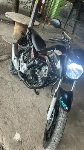 Titan 2024 nova único dono, moro na Iputinga