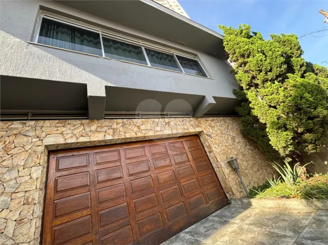 Casa à venda ou para alugar com 3 quartos, sendo 2 suítes, em Vila Rosália, Guarulhos - SP