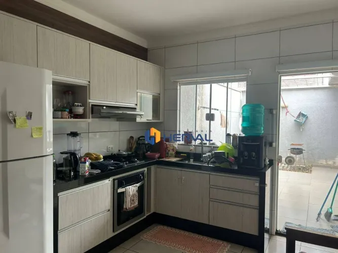 Casa com 2 quartos à venda, 70 m² por R$ 330.000 - Jardim São Silvestre - Maringá/PR