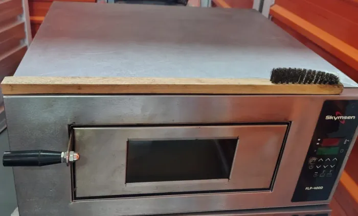 Forno Lastro Elétrico Digital Para Pizza FLP-400D 220v Skymsen