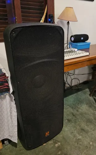 Caixa de Som e Mesa Staner (SR615A e MX1203)