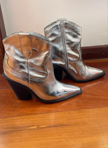 Bota Arezzo prata 