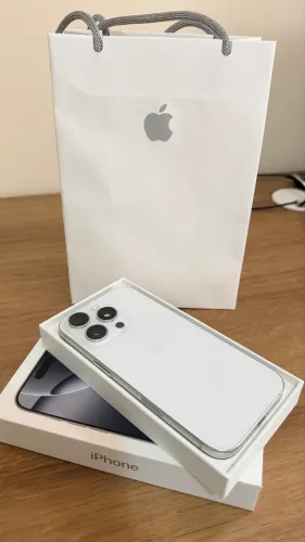 Iphone - 16 pro - 128 GB - white titaniun - Super Novo