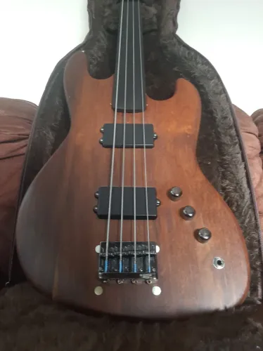 Contrabaixo Fretless Jazz Bass Luthier 