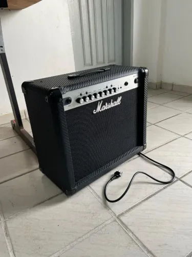 Amplificador de Guitarra Marshall MG30CFX