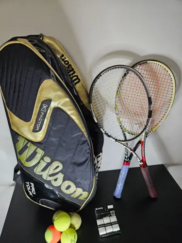 Kit Tênis Completo: 2 Raquetes Babolat de fibra+ Raqueteira Wilson K pro tour + Acessórios