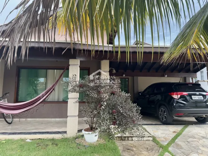 Casa à venda no Condomínio Real Ville em Pindamonhangaba/SP.