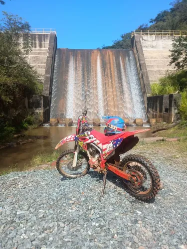 Suspensão da wr 200