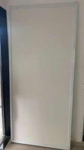 Porta de madeira com alumínio de correr 