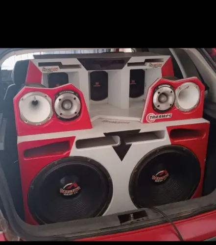 Vendo som automotivo