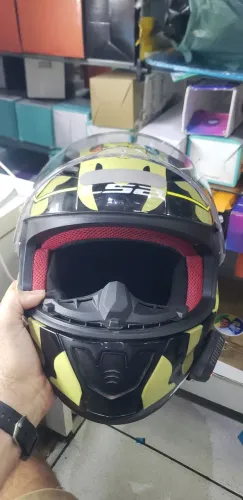 Capacete semi novo estado de zero