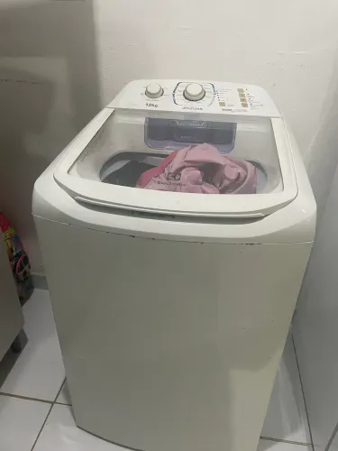 Vendo máquina com defeito