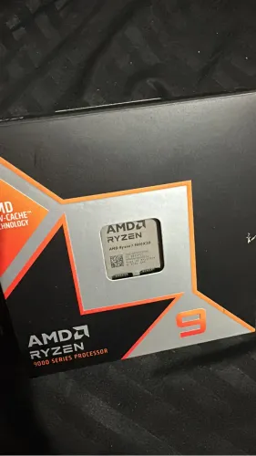 Processador Ryzen 7 9800x3d semi novo