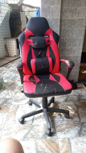 Cadeira game usada 