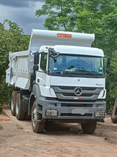 Caminhão Mercedes Benz Axor 4144 ano 2020 6x4