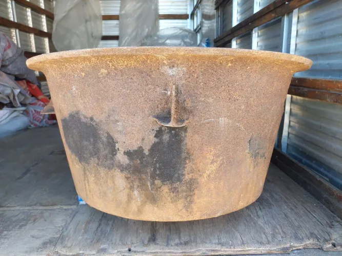 Tacho de ferro antigo