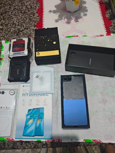 Samsung Galaxy Z Flip 7 256gb 12gb ram + 10 meses garantia