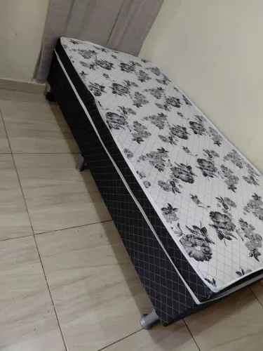 Base box solteiro