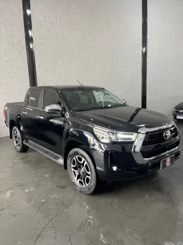 Toyota Hilux CD SRX 4X4 2.8 TDI 16V Diesel Aut. 2023