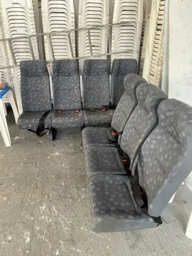 Vende se bancos de vam semi-novo