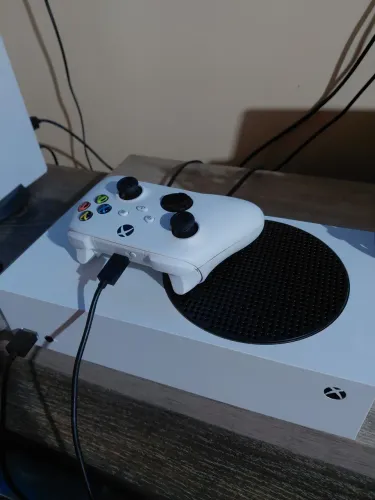 Console Xbox séries S com 2 chaves de ultimate