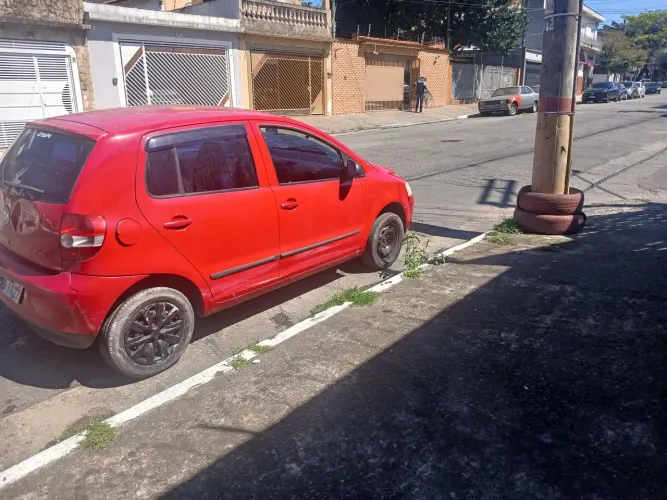 Volkswagen Fox Plus 1.0mi/ 1.0mi Total Flex 8V 4P 2005