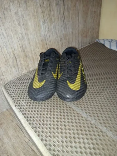 Vendo chuteira air zoomx estado bem conservado