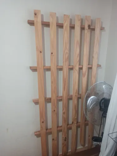 Cama de Solteiro Madeira Maciça com Grade 